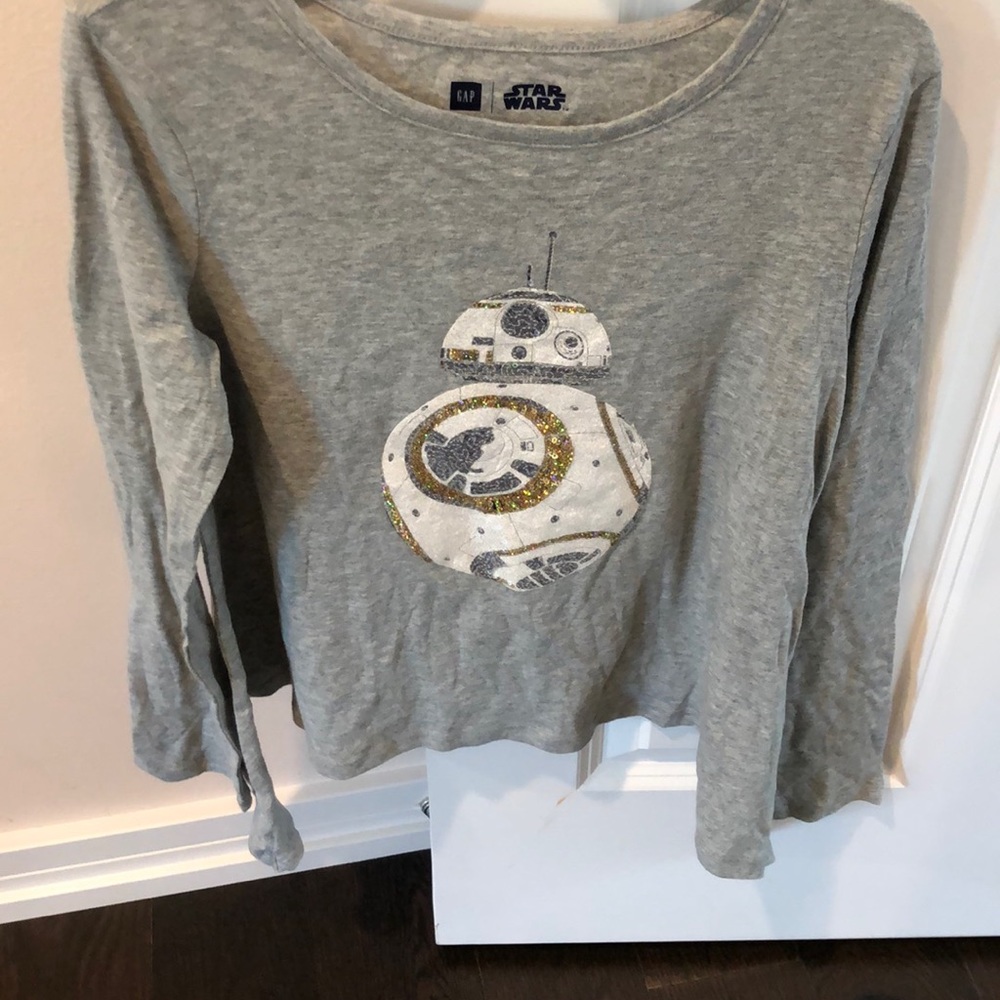 gray long sleeve